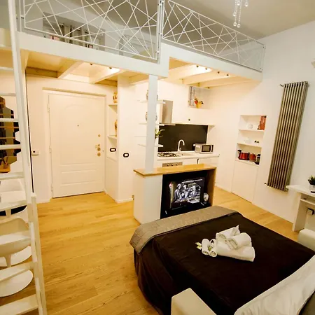 Bruno Domus Moderna Apartment